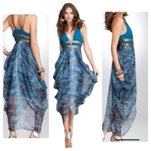 Looking for this Bebe dress in XXS/ 00/Petite